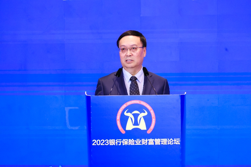 中國社會科學(xué)院學(xué)部委員、原副院長高培勇_副本.jpg